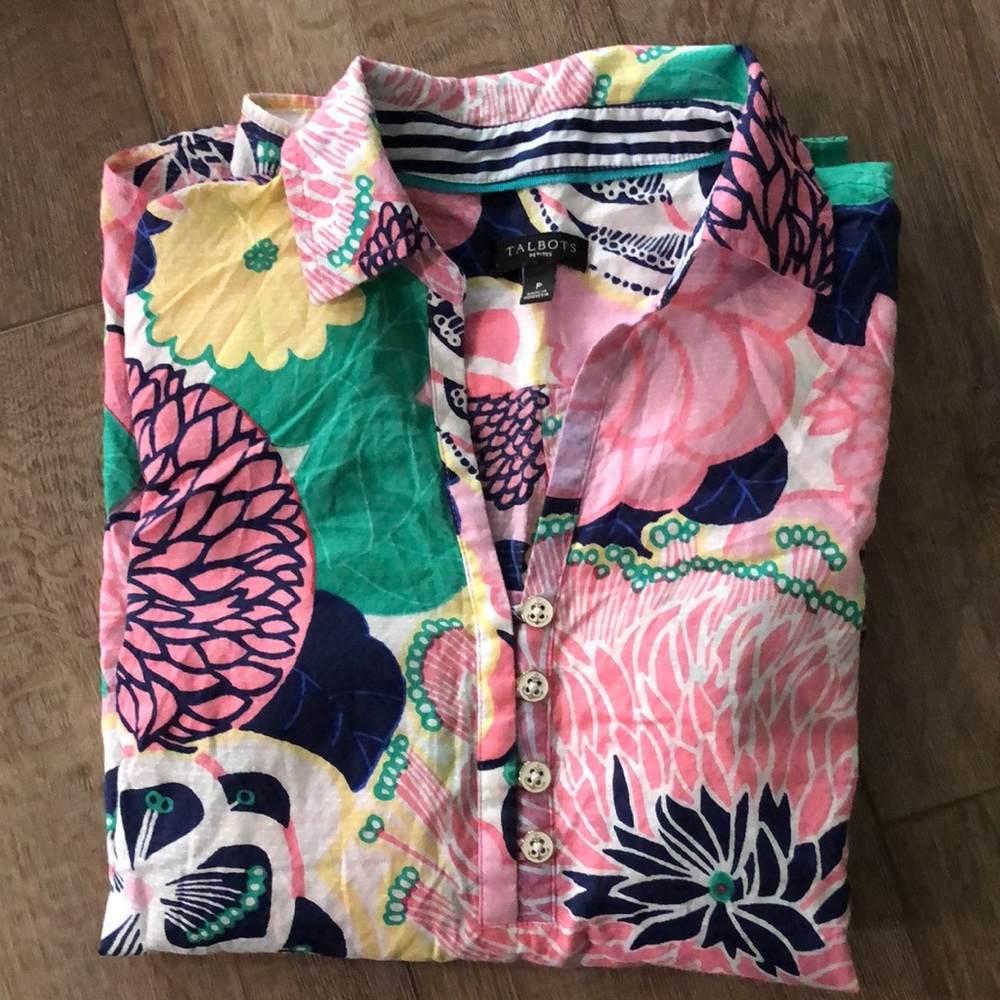 Like new! - TALBOTS 100% Cotton Floral Print V-Neck Blouse - Picture 7 of 10